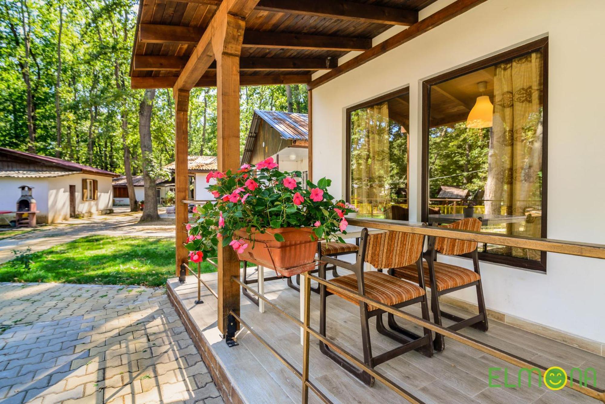 קמיצ'יה Elmona Villas חדר תמונה